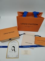 طقم سلسال وحلق لويس فيتون