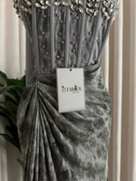 فستان سهره بقصه كورسيه بتطريز على الصدر