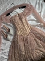 فستان سهرة فخم بدون أكمام