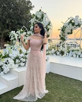 فستان سهرة فخم بدون أكمام