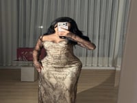 فستان بيج باطراف دانتيل بني مع جاكيت دانتيل مميز