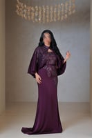 فستان بنفسجي مطرز بقطعة خارجية فاخرة