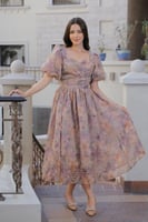 فستان ميدي ناعم بنقشة ورود وأكمام بف