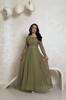 فستان دانتيل زيتي بأكمام طويلة وتفاصيل كسرات من ال...