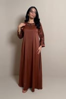 جلابية طوبي بأكمام مطرزة أنيقة