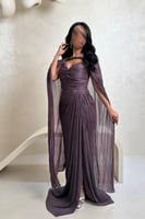 فستان بنفسجي بتصميم كسرات مع كاب شفاف