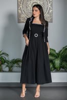 فستان كريب بجاكيت مزين بفصوص وحزام