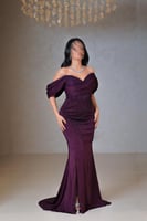 فستان بنفسجي أوف شولدر مطرّز بتصميم فخم