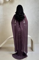 فستان بنفسجي بتصميم كسرات مع كاب شفاف