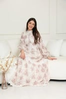 فستان مشجر أبيض مزين بالدانتيل