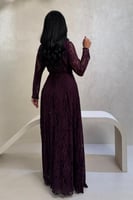 فستان بنفسجي دانتيل بأكمام طويلة وتفاصيل مطرزة مع...