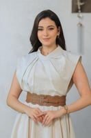 فستان كتان ميد على تطريز بصدر