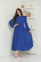 فستان طويل ساتر بكريستالات وحزام جلد للمناسبات