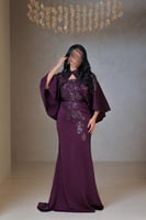 فستان بنفسجي مطرز بقطعة خارجية فاخرة