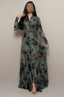 فستان زيتي غامق بنقشة زهرية مع لفّة جانبية