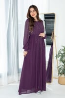 فستان طويل الموف الغامق مرصع بالفصوص اللامعة