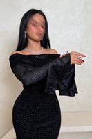 فستان أسود مخملي بتصميم أوف شولدر فخم