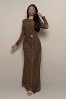 فستان دانتيل بني بعقدة جانبية