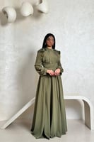 فستان زيتي طويل بتطريز ورود على الأكتاف