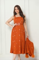 فستان ميدي بجاكيت فصوص وريش مع حزام كريستال