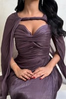 فستان بنفسجي بتصميم كسرات مع كاب شفاف