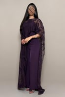 جمبسوت دانتيل انسيابي باللون البنفسجي