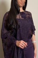 جمبسوت دانتيل انسيابي باللون البنفسجي