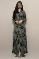 فستان زيتي غامق بنقشة زهرية مع لفّة جانبية