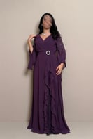 فستان بنفسجي طويل بتصميم لف وأكمام واسعة