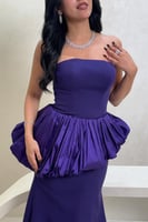 فستان نيلي بنفسجي بتصميم توب منفوش عند الخصر