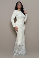 فستان بيج فاتح مطرز بقصة أنثوية أنيقة من مليحة