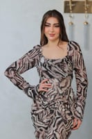 فستان أنيق طويل بأكمام طويلة بتصميم مستوحى من نقشة...