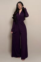 جمبسوت بنفسجي أنيق بقصة خصر محددة