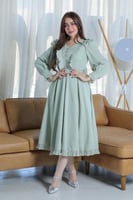 فستان ناعم بخامة كريب وأكمام مزومة