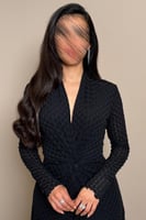 جمبسوت اسود أنيق بقصة خصر محددة