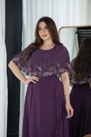 فستان طويل موف مزين بالفصوص مع كشكشة جانبية