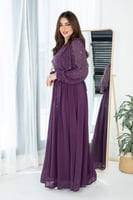 فستان طويل الموف الغامق مرصع بالفصوص اللامعة