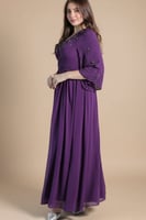 فستان طويل راقي مزين بالفصوص – لمسة فاخرة بإحساس ن...