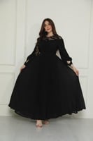 فستان ناعم مكسرات بصدر شفاف أنيق