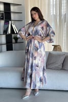 فستان ميدي بتطريز فاخر على الصدر ولون مموه جذاب