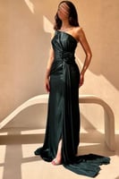 فستان سهرة أخضر غامق كت مزين بوردة على الخصر مع فت...