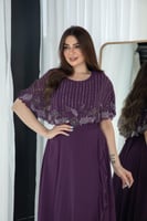 فستان طويل موف مزين بالفصوص مع كشكشة جانبية