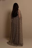 جمبسوت بني غامق بتصميم أنيق مع شال شبكي لامع