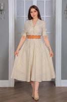 فستان أنيق بياقة مطوية مزين بورود