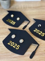 توزيعات كرت قبعة التخرج مع حلق