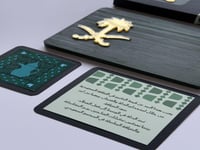 كوستر قهوة مع الشعار