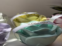 شمعة بقالب زهرة جبسية