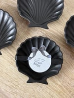 توزيعات كوستر صدفة أسود مع ثيم التخرج