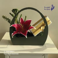 فازة خشبية سلة - ورد بسيط