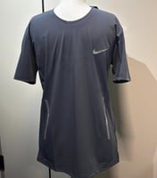 بكج هدية رجالي نايك باللون الرمادي والاسود